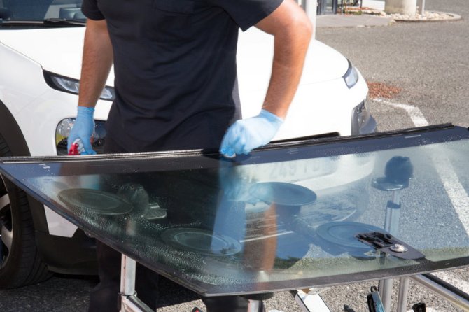 Mobile Windshield Replacement Sarasota FL